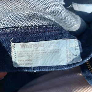 Dark wash, vintage wranglers, inseam:36 size:5